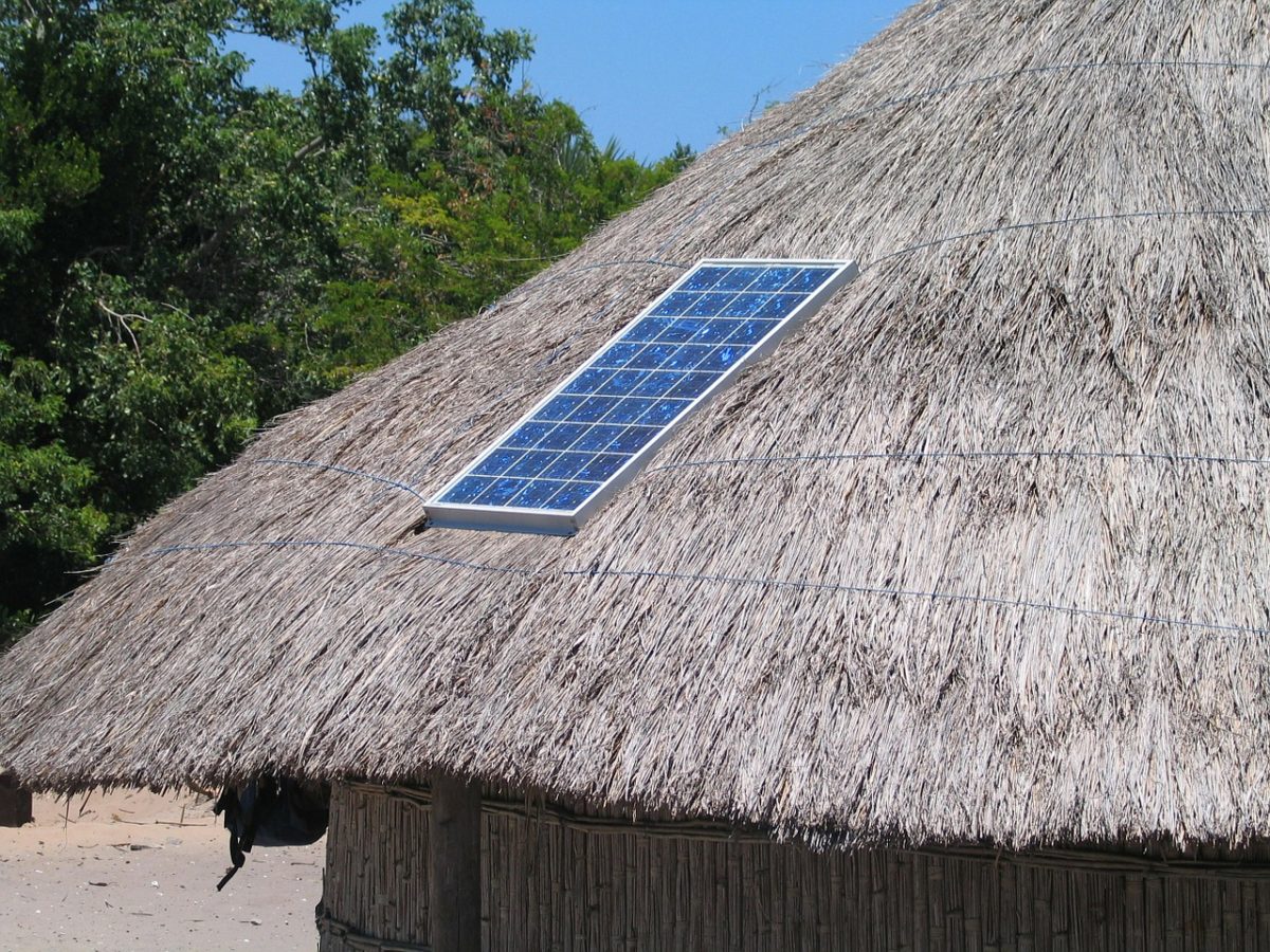 solar-panel-on-straw-thatched-roof
